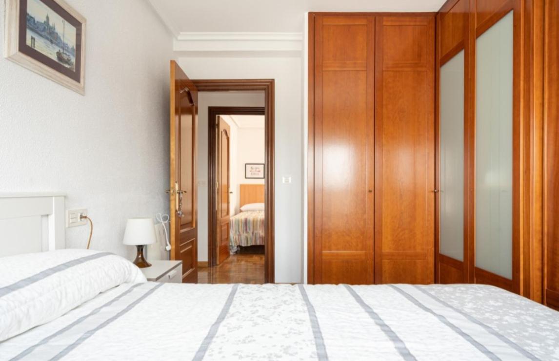 Myhousespain - Luminoso Piso Junto Al Centro 기욘 외부 사진